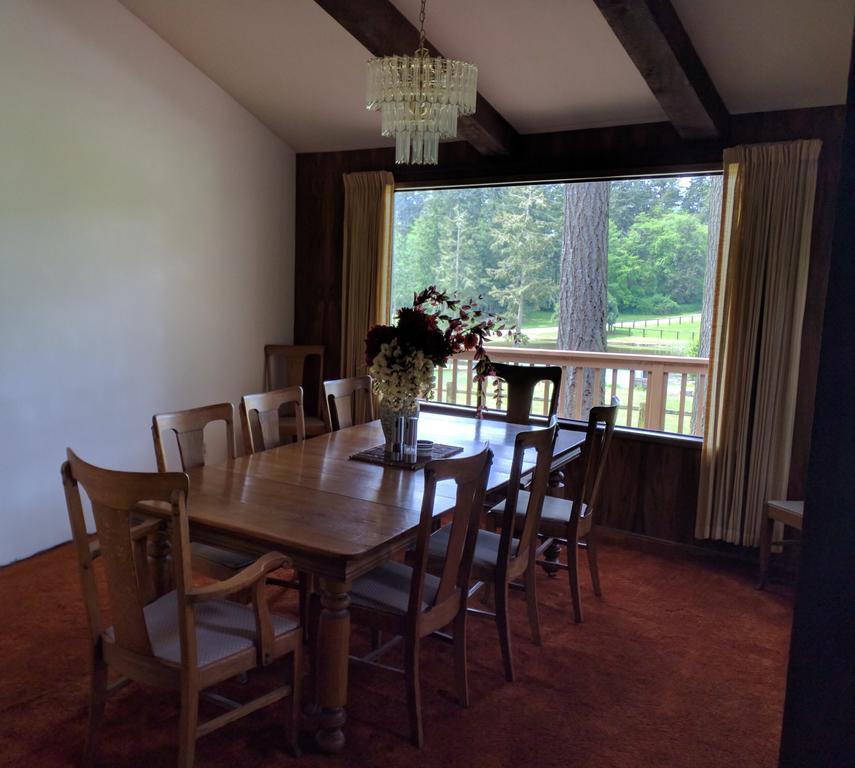 Wildwood Farm Bed & Breakfast Oak Harbor Exterior photo